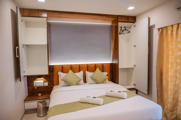 Bedroom 3, Hotel Heraa International, Dakshina Kannada