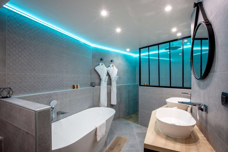 Bathroom 4, Best Western Plus Opera Batignolles, Paris