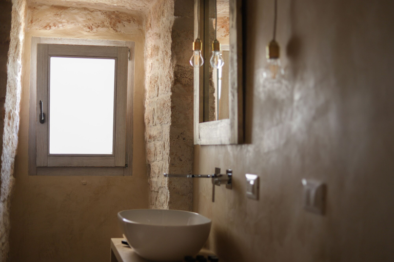 Bathroom 3, Trulli Lamascrasciola, Bari