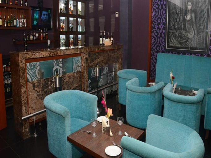 Food & Drinks 2, La Silver Leaf Hotel, Shahid Bhagat Singh Nagar