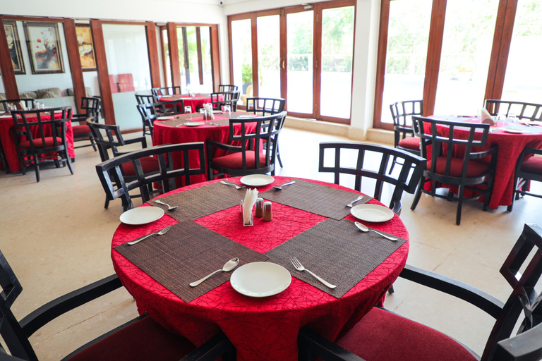 Food & Drinks 5, White Pearl Suites by Rosetum, North Goa