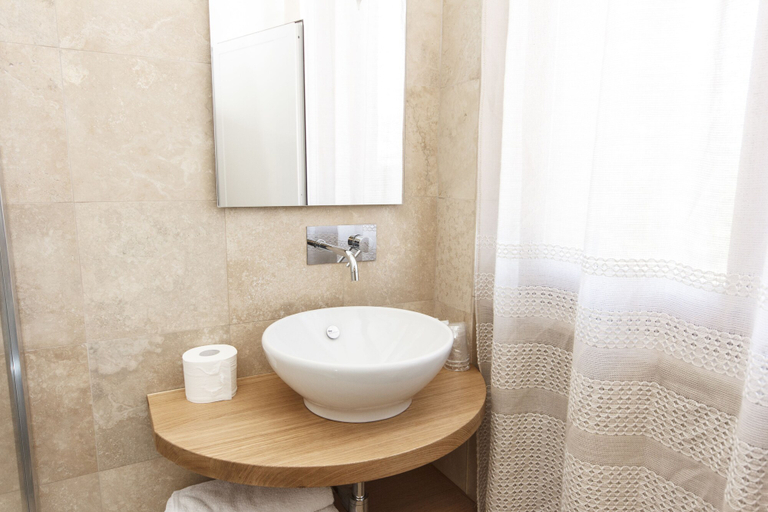 Bathroom 4, AgriHotel Villa Ambra, Siena