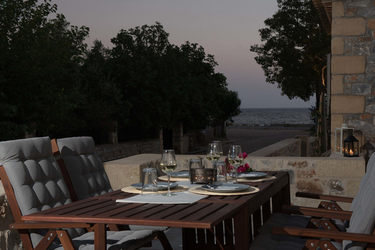 Food & Drinks 5, Calme Suites Mani, Peloponnese
