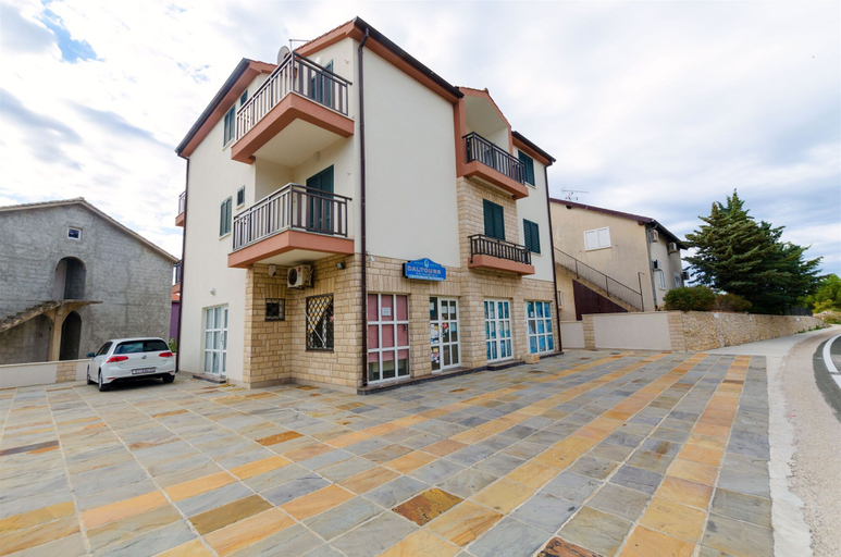Exterior & Views 2, Apartments Karmen A1-A3, Primošten
