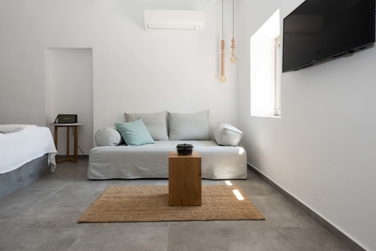 Bedroom 2, Calme Suites Mani, Peloponnese