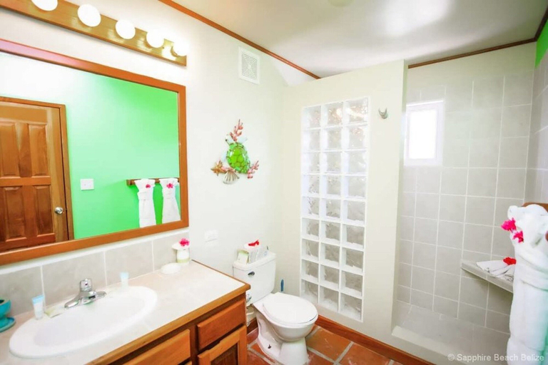 Bathroom 4, Sapphire Beach Resort
