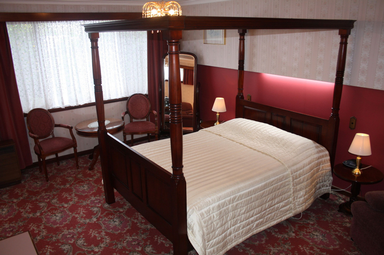 Bedroom 6