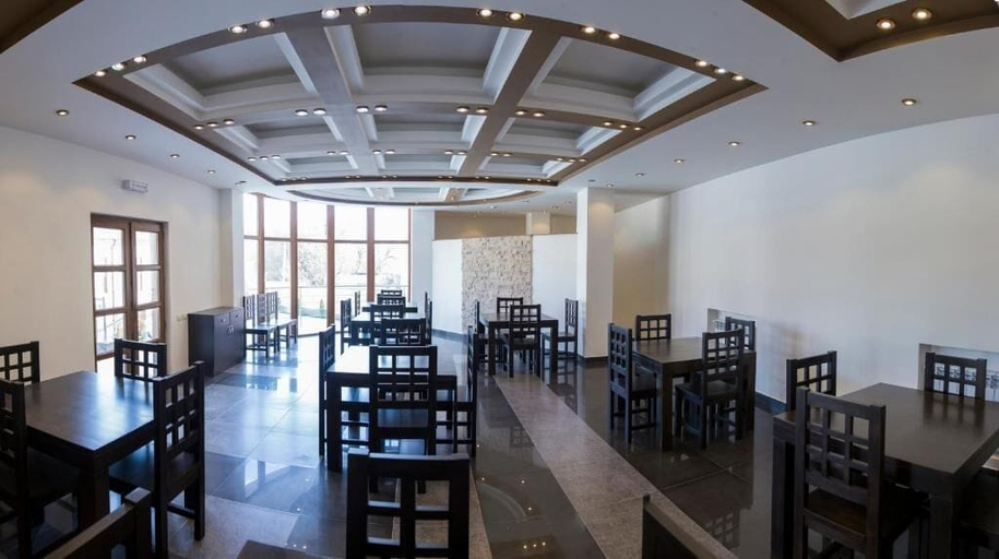 Food & Drinks 5, Grand Hills Hotel, Yerevan