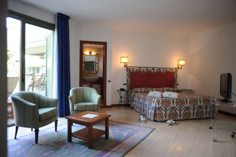 Bedroom 14
