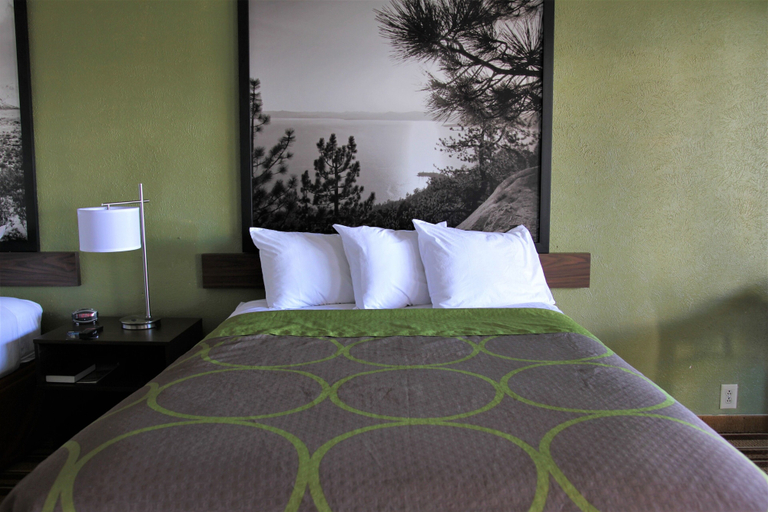 Bedroom 2, Super 8 by Wyndham Wells, Elko
