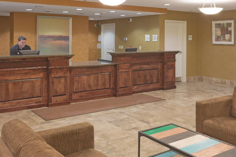 Public Area 2, La Quinta Inn & Suites by Wyndham Minot, Ward