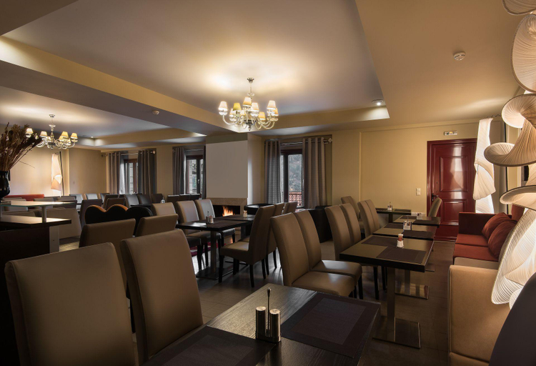 4, Maniatis Hotels & Resorts, Peloponnese