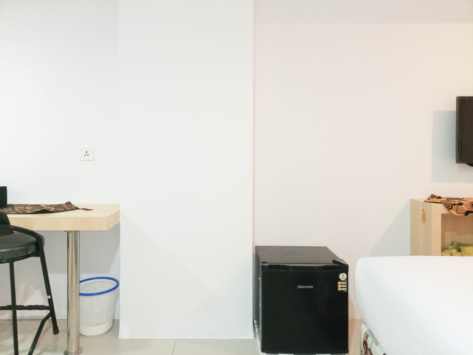 Bedroom 5, Nice and Tidy Studio at De Prima Apartment By Travelio, Medan