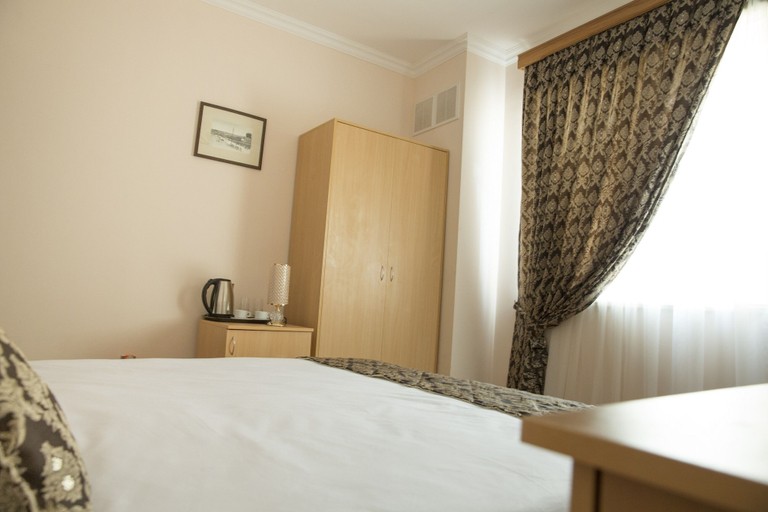 Bedroom 4, Old City Inn Hotels, Baku