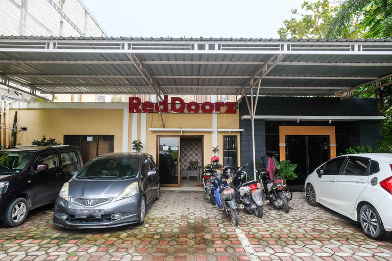 Public Area 2, RedDoorz Syariah @ Colomadu 2, Karanganyar