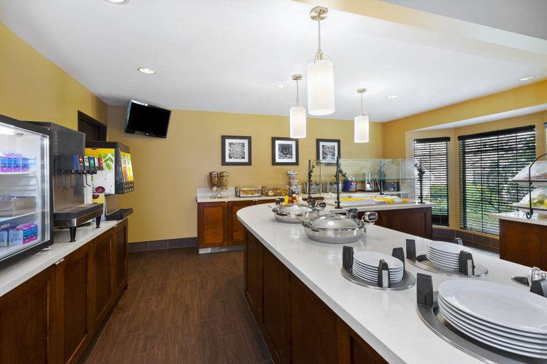 Food & Drinks 5, Staybridge Suites Detroit-Utica By IHG, Macomb