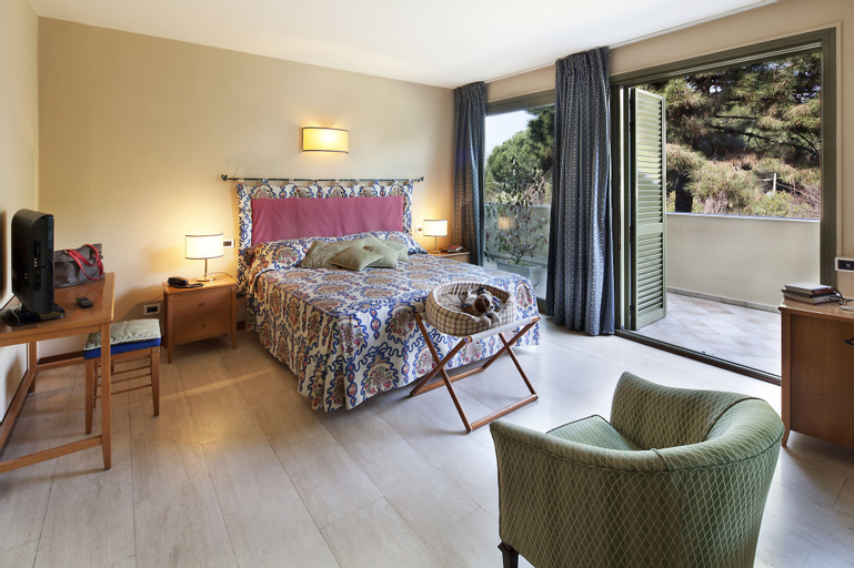 Bedroom 12