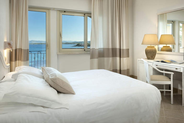 Bedroom 3, Gabbiano Azzurro Hotel & Suites, Olbia-Tempio