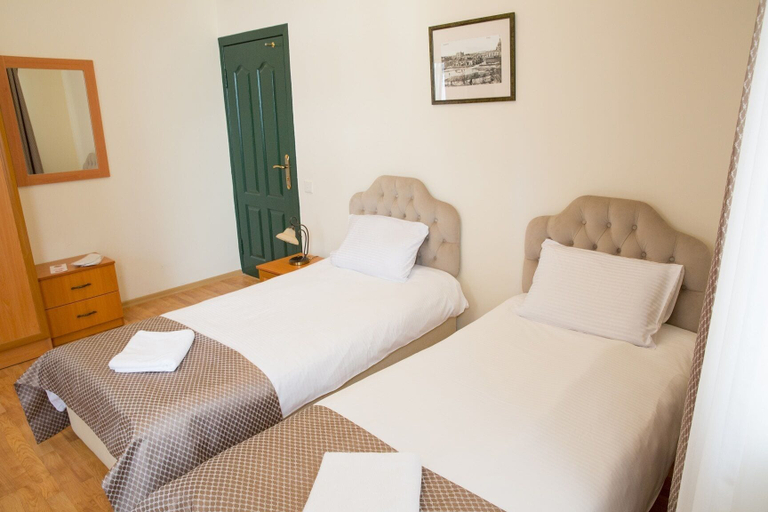 Bedroom 5, Old City Inn Hotels, Baku