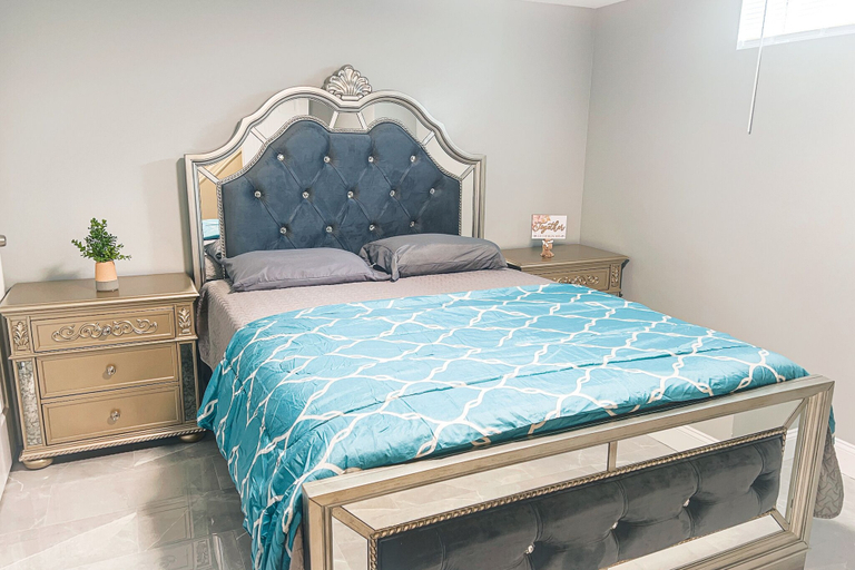 Bedroom 3, The Grand Gorge Villa-With Yard& Parking, Niagara