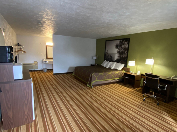 Bedroom 2, Super 8 by Wyndham Wells, Elko