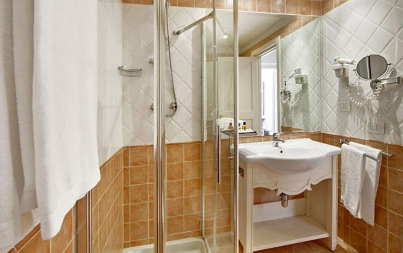 Bathroom 5, COLONNA GRAND HOTEL CAPO TESTA, a Colonna Luxury Beach Hotel, Santa Teresa Sardegna, Olbia-Tempio