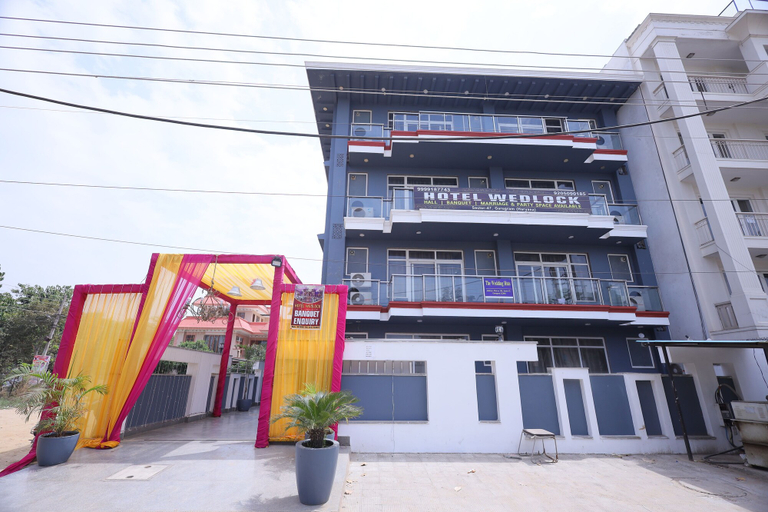 Exterior & Views 2, Wedlock Hotels, Gurgaon
