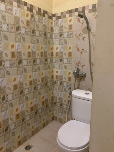 Bathroom, Azzahra Graha Ngaso, Sleman