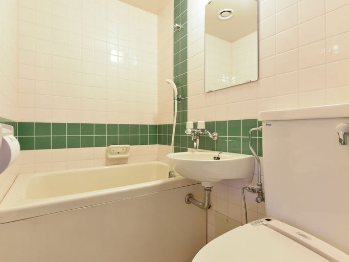 Bathroom 5, Hotel Sanrakuso, Shirahama