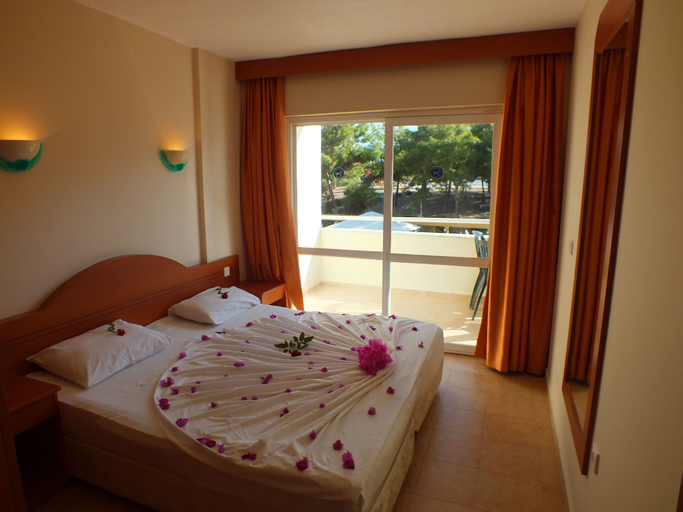 Bedroom 3, Tuntas Family Suites Kusadasi, Kuşadası