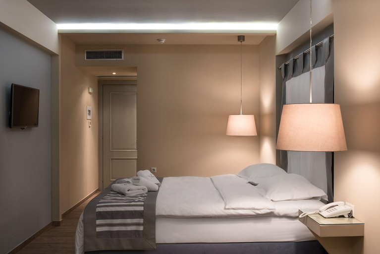 5, Maniatis Hotels & Resorts, Peloponnese