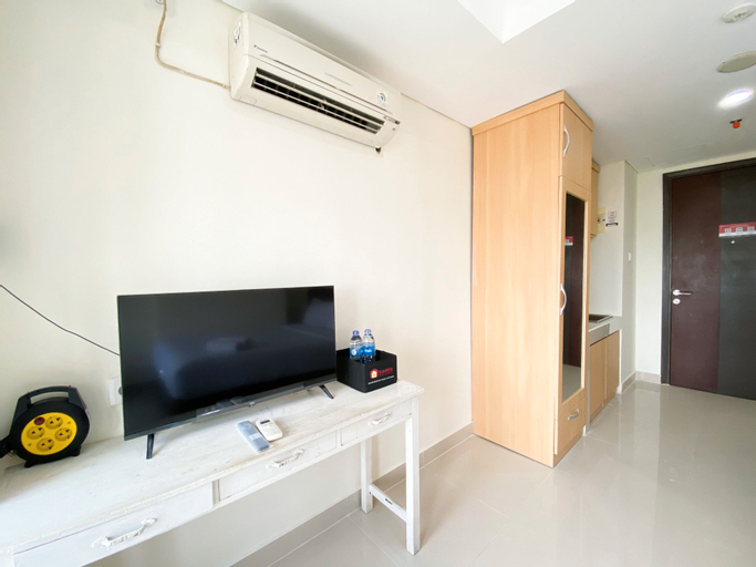 Exterior & Views 2, Comfy and Tidy Studio at Pollux Chadstone Apartment By Travelio, Cikarang