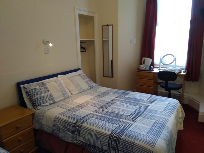 Bedroom 3, Lamplighter Guesthouse, Plymouth