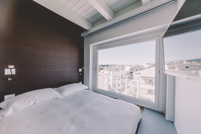 Bedroom 2, Suite 10 - Home, Design & Spa, Bari
