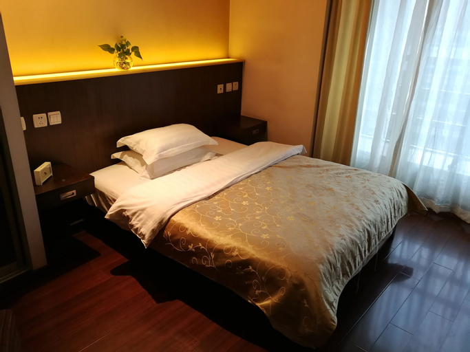 Bedroom 13