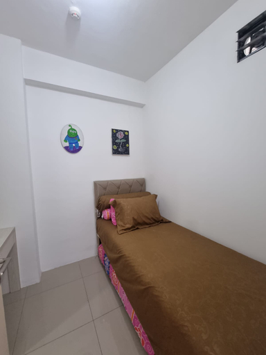 Bedroom 5, Apartemen Green Pramuka Studio By Erna WD, Central Jakarta