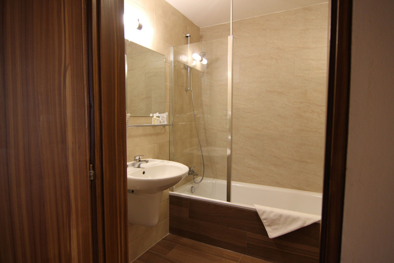 Bathroom 4, Hotel Theresia Kolín, Kolín