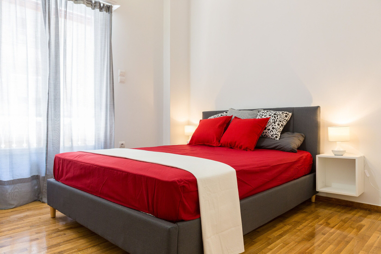 Bedroom 2, Newly Renovated Stylish Urban Flat, Attica