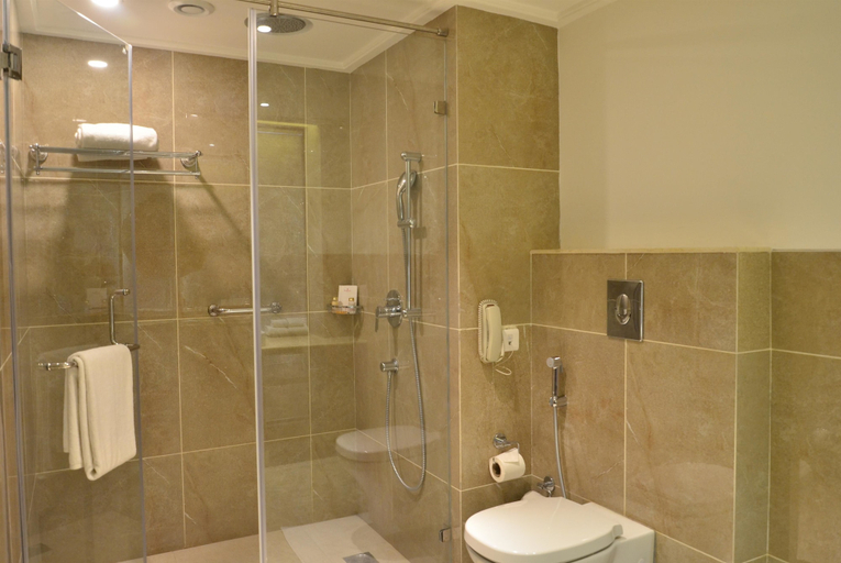 Bathroom 3, Ramada by Wyndham Kasauli, Solan