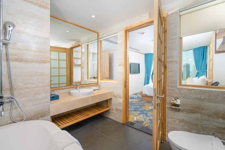 Sala Danang Beach Hotel - Tap to explore photos