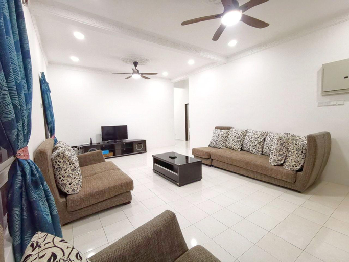Public Area, Cozy Spacious House near beach at Kuantan., Kuantan