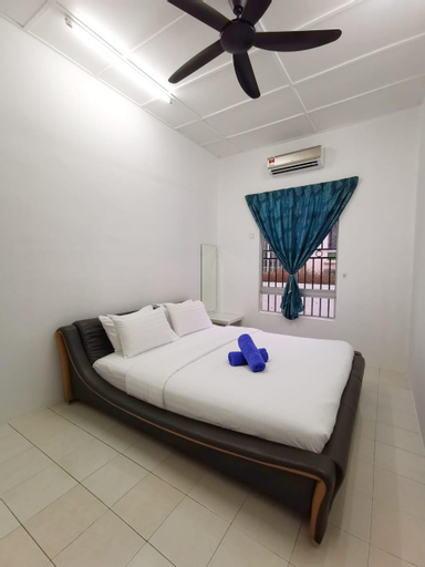 Bedroom 3, Cozy Spacious House near beach at Kuantan., Kuantan