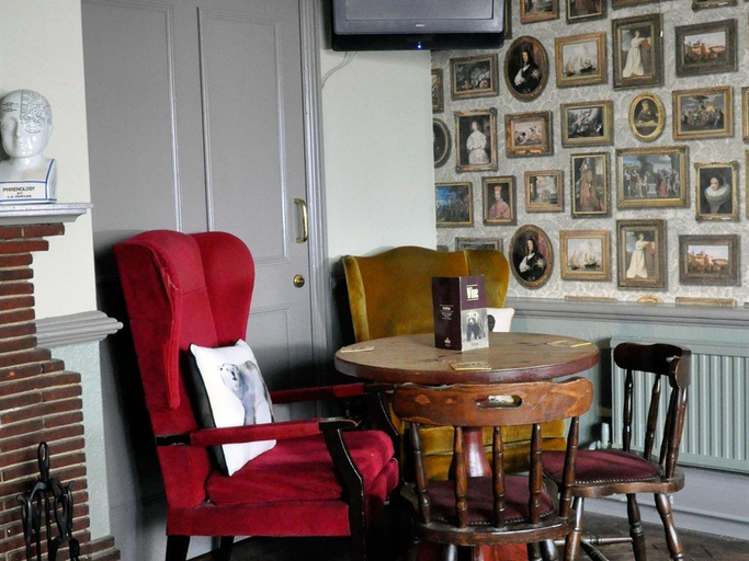 Others 2, The Old Bear Inn, Wiltshire