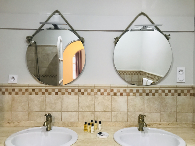 Bathroom 4, Palacio de San Fernando, Sevilla