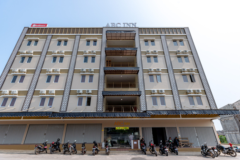 Exterior & Views 2, RedDoorz Plus @ Komplek ABC Batu Aji Batam, Batam