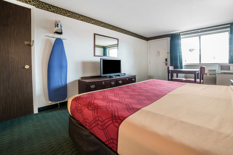 Bedroom 2, Econo Lodge Miles City I-94, Custer