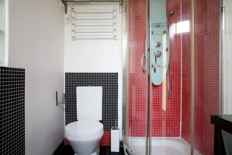 Bathroom 3, Find Me Inn Alcantara Terrace, Lisbon