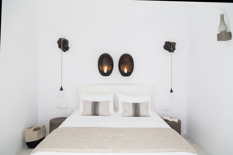 Bedroom 4, GeorgOIA House Volcano View, South Aegean