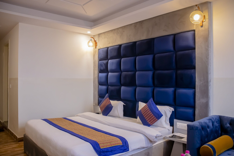Bedroom 4, Hotel Airport City, Delhi