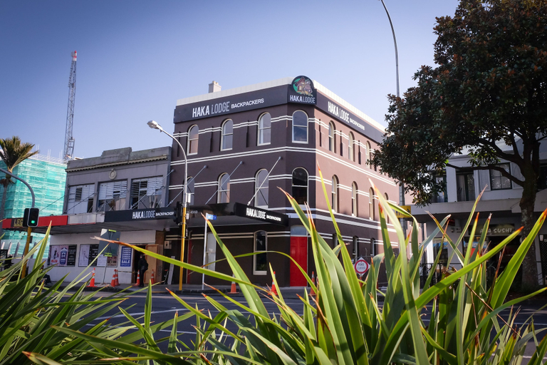 Exterior & Views 3, Haka House Auckland K’ Road, Waitakere